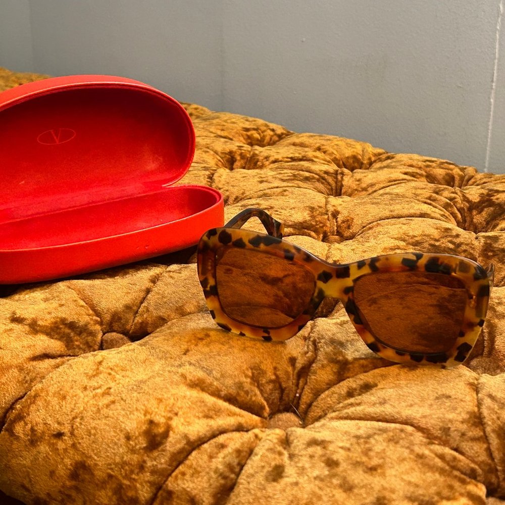 Vintage Valentino V581 Tortoise Oversized Sunglasses